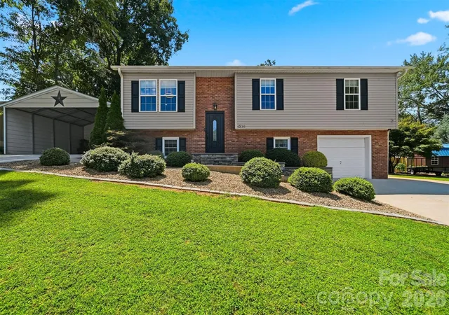 2nd image of 4536 Kings Cir, Hickory, NC 28602 | MLS# 4410354