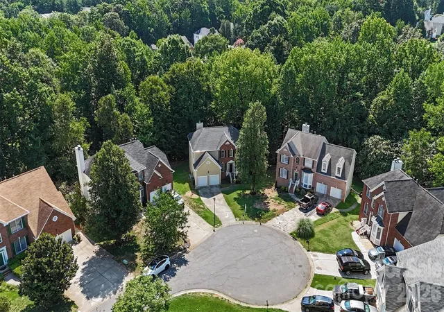 2nd image of 7731 Beaker Ct, Charlotte, NC 28269 | MLS# 4410357