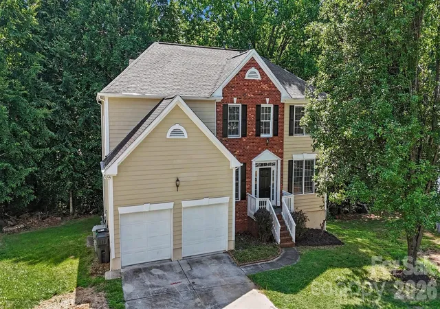 Photo 3 of Single family home for sale at 7731 Beaker Ct, Charlotte, NC 28269 | MLS# 4410357 | Listing updated on 2026-08-13