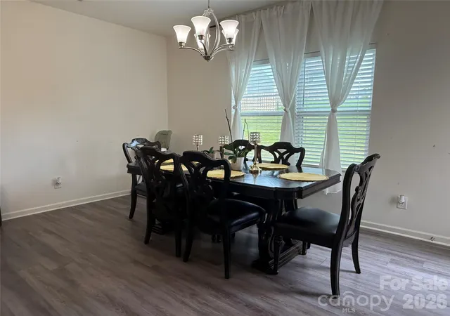 Photo 4 of Single family home for sale at 129 Mooring Dr, Statesville, NC 28677 | MLS# 4410361 | Listing updated on 2026-09-30