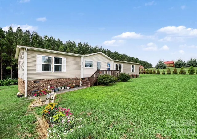 2nd image of 30090 Jeffrey Cir, Albemarle, NC 28001 | MLS# 4410379