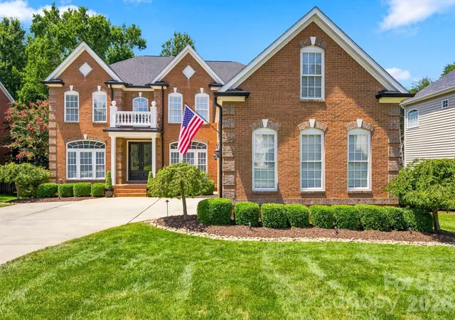 Photo 2 of Single family home for sale at 19000 Southport Dr, Cornelius, NC 28031 | MLS# 4410388 | Listing updated on 2026-08-14
