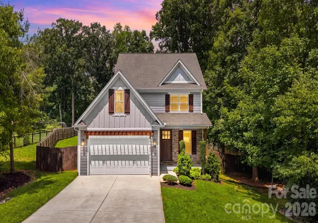 1st image of 5810 Dwayne Starnes Dr, Hickory, NC 28602 | MLS# 4410401