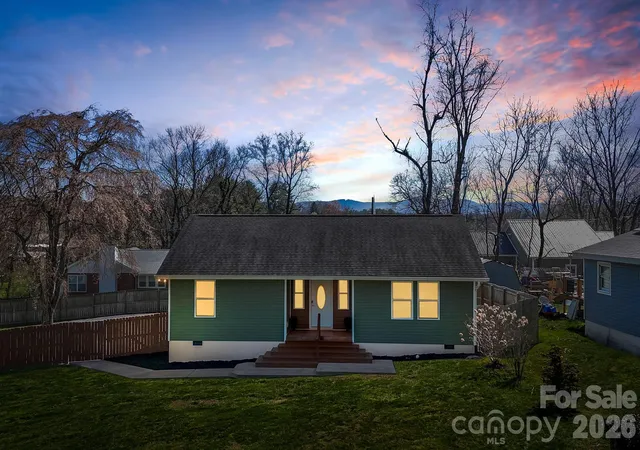 4th image of 1844 Willow Rd, Hendersonville, NC 28739 | MLS# 4410412