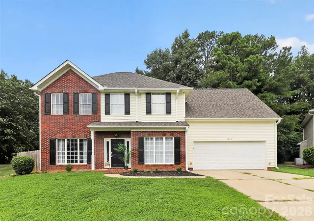 Photo 3 of Single family home for sale at 1523 Merrie Meadow Ct, Rock Hill, SC 29732 | MLS# 4410416 | Listing updated on 2026-09-04