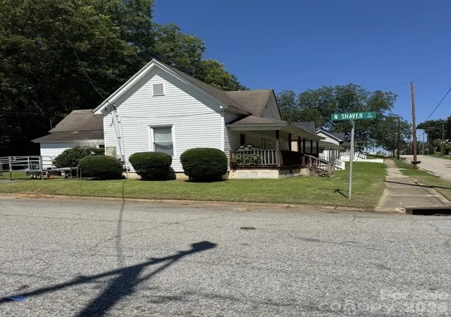 Photo 3 of Single family home for sale at 429 E Cemetery St, Salisbury, NC 28144 | MLS# 4410425 | Listing updated on 2026-08-03