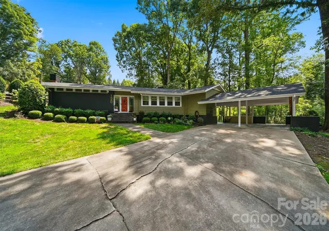3rd image of 120 Woodland Dr, Morganton, NC 28655 | MLS# 4410426