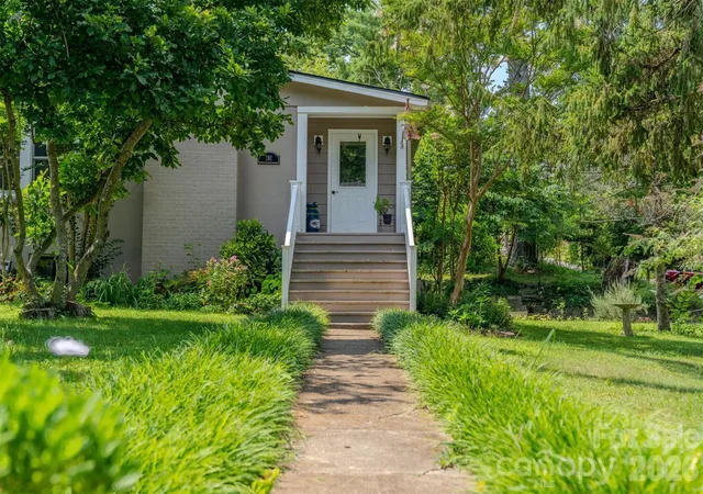 3rd image of 261 Forest Hill Dr, Asheville, NC 28803 | MLS# 4410429