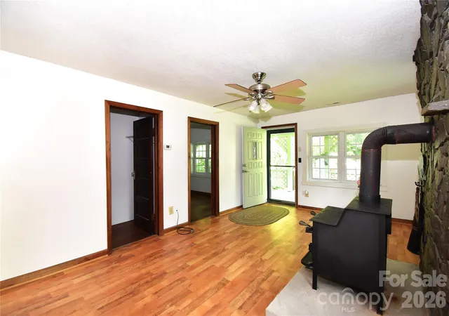 Photo 3 of Single family home for sale at 2124 Pisgah Hwy, Candler, NC 28715 | MLS# 4410436 | Listing updated on 2026-08-18