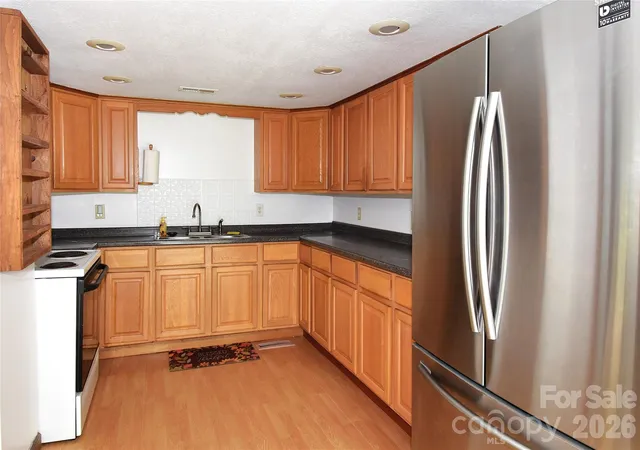 Photo 4 of Single family home for sale at 2124 Pisgah Hwy, Candler, NC 28715 | MLS# 4410436 | Listing updated on 2026-08-18