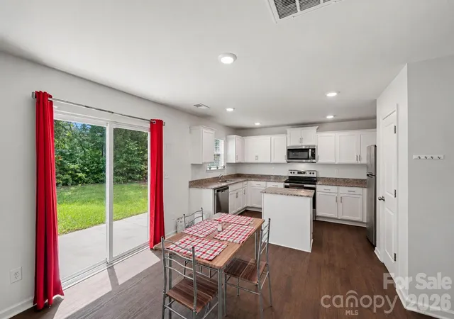 3rd image of 7217 Finnigan Rd, Charlotte, NC 28215 | MLS# 4410452