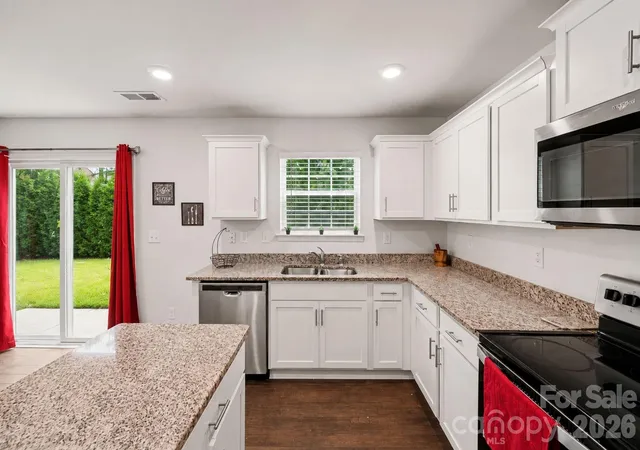 4th image of 7217 Finnigan Rd, Charlotte, NC 28215 | MLS# 4410452
