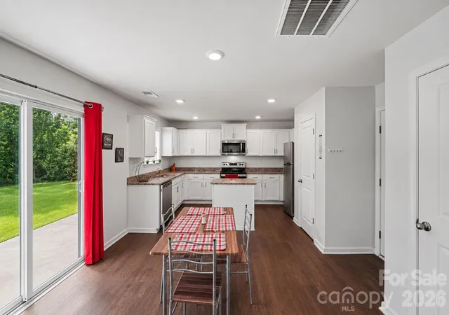 5th image of 7217 Finnigan Rd, Charlotte, NC 28215 | MLS# 4410452