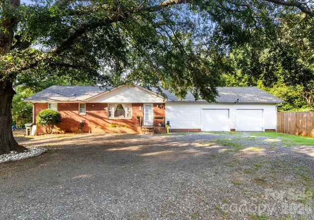 1st image of 314 Laurel Hill Rd, Fort Mill, SC 29707 | MLS# 4410458