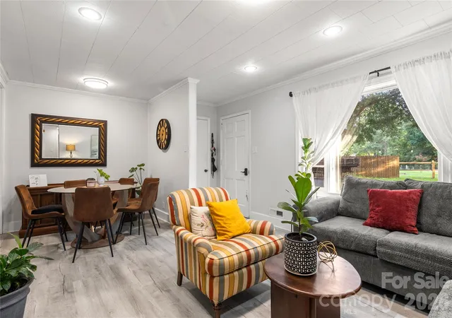 Photo 5 of Single family home for sale at 314 Laurel Hl Rd, Fort Mill, SC 29707 | MLS# 4410458 | Listing updated on 2026-08-31