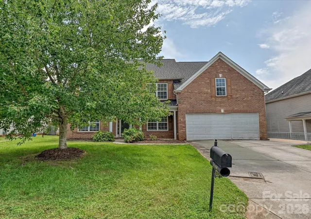 2nd image of 7648 Natalie Commons Dr, Denver, NC 28037 | MLS# 4410464