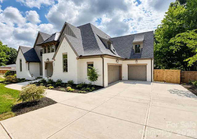 Photo 2 of Single family home for sale at 331 Wingrave Dr, Charlotte, NC 28270 | MLS# 4410468 | Listing updated on 2026-08-29