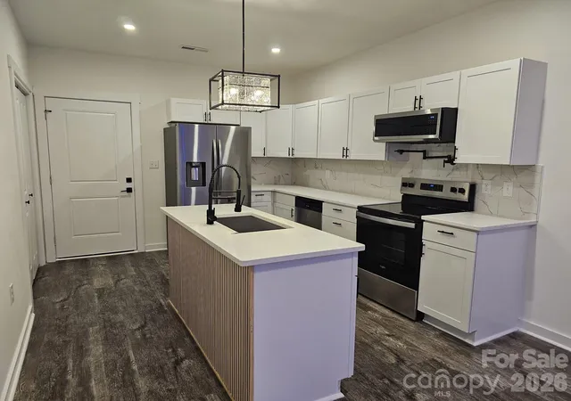 Photo 4 of Single family home for sale at 232 W 2nd Street, Kershaw, SC 29067 | MLS# 4410476 | Listing updated on 2026-09-01