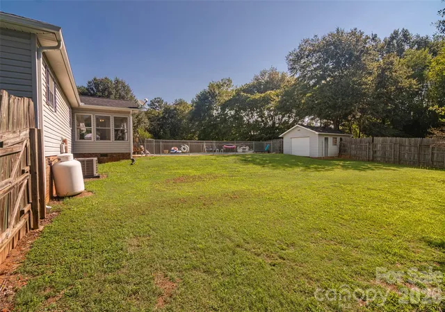 29th image of 135 Diamond Dr, Ellenboro, NC 28040 | MLS# 4410477