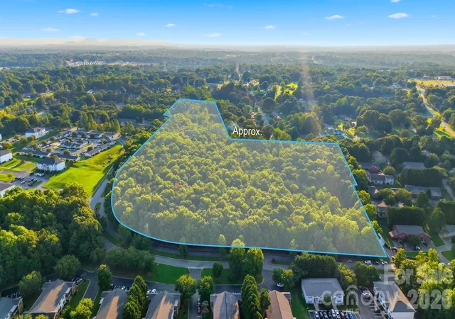 2nd image of 27 Acres 20th Avenue Dr Ne, Hickory, NC 28601 | MLS# 4410484