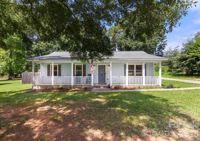 1st image of 1820 Bridgewood Dr, Lancaster, SC 29720 | MLS# 4410487