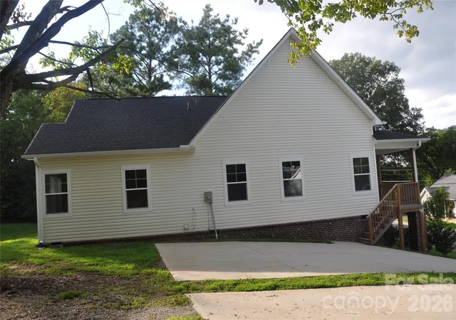 Photo 3 of Single family home for sale at 331 Nesbit Ave, Mooresville, NC 28115 | MLS# 4410492 | Listing updated on 2026-08-13