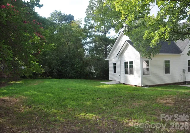 Photo 3 of Single family home for sale at 331 Nesbit Ave, Mooresville, NC 28115 | MLS# 4410492 | Listing updated on 2026-08-13