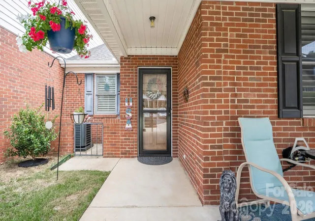 Photo 1 of Townhouse for sale at 19940 Oak Leaf Cir, Cornelius, NC 28031 | MLS# 4410513 | Listing updated on 2026-10-03