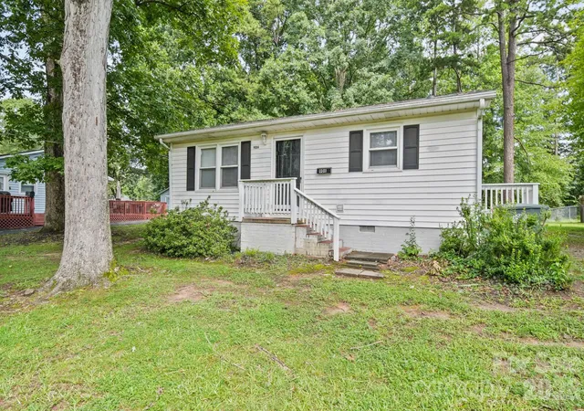 1st image of 906 E 10th Ave #5, Gastonia, NC 28054 | MLS# 4410520