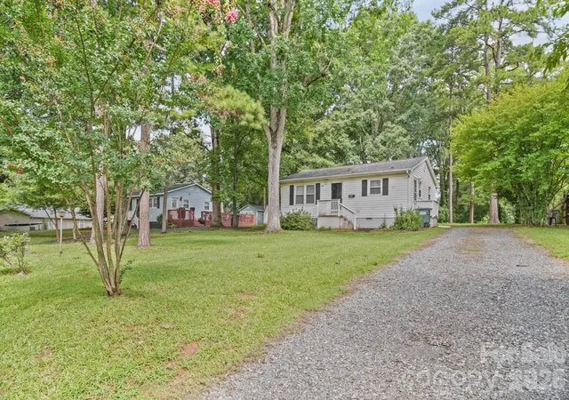 2nd image of 906 E 10th Ave #5, Gastonia, NC 28054 | MLS# 4410520