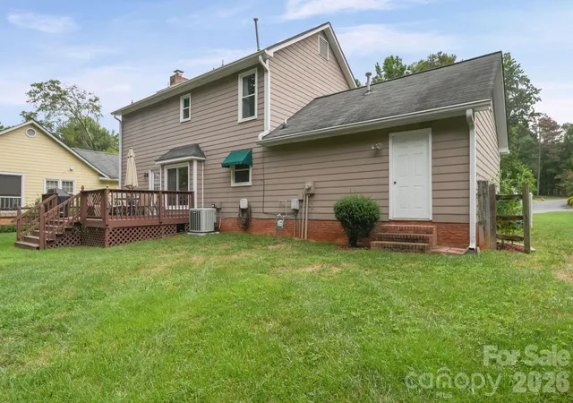 32nd image of 2527 Heathershire Ln, Matthews, NC 28105 | MLS# 4410552