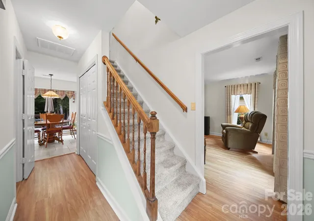 4th image of 2527 Heathershire Ln, Matthews, NC 28105 | MLS# 4410552
