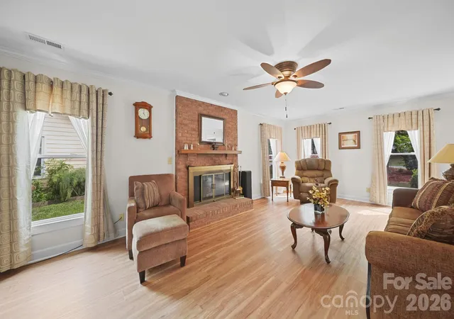 5th image of 2527 Heathershire Ln, Matthews, NC 28105 | MLS# 4410552