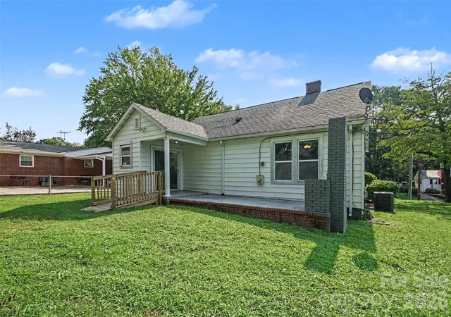 18th image of 810 S Bostian St, China Grove, NC 28023 | MLS# 4410555