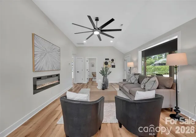 Photo 4 of Single family home for sale at 3942 Mcmillan St, Charlotte, NC 28205 | MLS# 4410561 | Listing updated on 2026-10-02