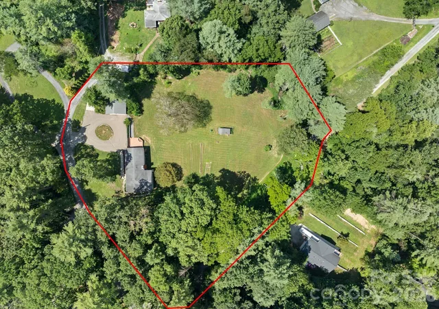 2nd image of 242 N Hills Dr, Hendersonville, NC 28791 | MLS# 4410562