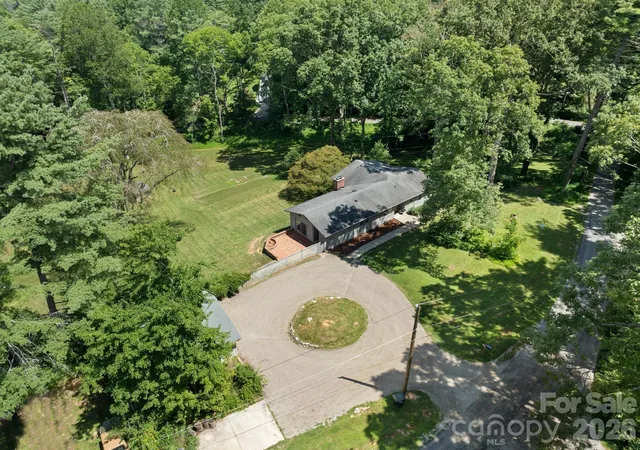 Photo 2 of Single family home for sale at 242 N Hills Dr, Hendersonville, NC 28791 | MLS# 4410562 | Listing updated on 2026-10-16