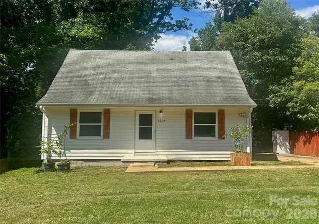 2nd image of 1005 William Dr, Winston Salem, NC 27107 | MLS# 4410567