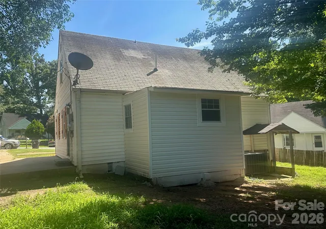 32nd image of 1005 William Dr, Winston Salem, NC 27107 | MLS# 4410567