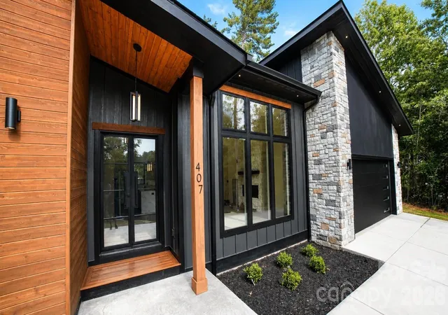 2nd image of 407 Melnick Ter, Asheville, NC 28803 | MLS# 4410571