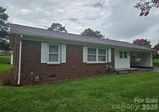 3rd image of 1326 26Th St Sw, Hickory, NC 28602 | MLS# 4410573