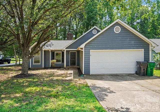 1st image of 11616 Bowsby Ct, Charlotte, NC 28215 | MLS# 4410583