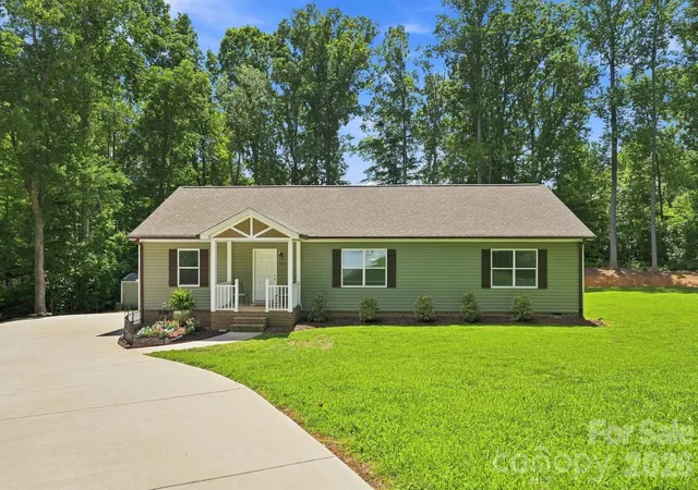 2nd image of 312 Sailwinds Rd, Mooresville, NC 28115 | MLS# 4410586