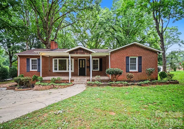 Single family home for sale at 704 1st Avenue Pl NE, Conover, NC 28613 | MLS# 4410587
