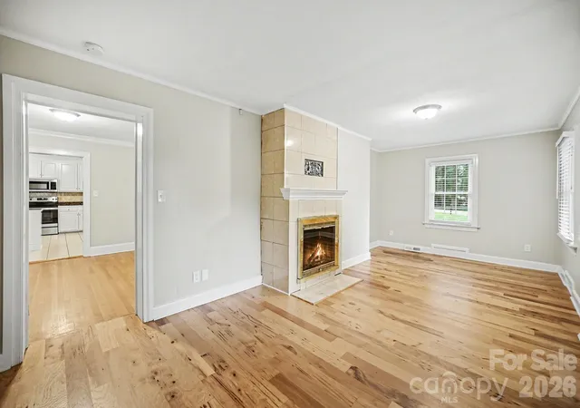 Photo 4 of Single family home for sale at 704 1st Avenue Pl NE, Conover, NC 28613 | MLS# 4410587 | Listing updated on 2026-09-23