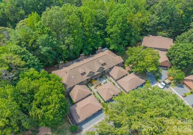 Photo 2 of Townhouse for sale at 7426 Newmans Ln, Charlotte, NC 28270 | MLS# 4410591 | Listing updated on 2026-10-24