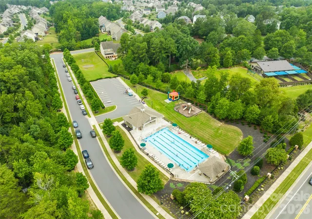 48th image of 13522 Hyperion Hills Ln, Charlotte, NC 28278 | MLS# 4410592
