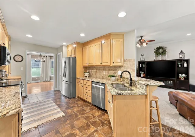 Photo 3 of Single family home for sale at 935 Killian Rd, Stanley, NC 28164 | MLS# 4410593 | Listing updated on 2026-09-27