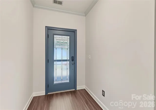 Photo 3 of Single family home for sale at 5609 Lavaux Ct, Charlotte, NC 28214 | MLS# 4410634 | Listing updated on 2026-10-10