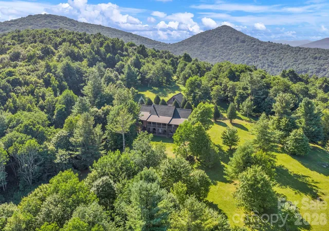 Photo 5 of Single family home for sale at 525 Schoolhouse Ridge, Boone, NC 28607 | MLS# 4410636 | Listing updated on 2026-08-12